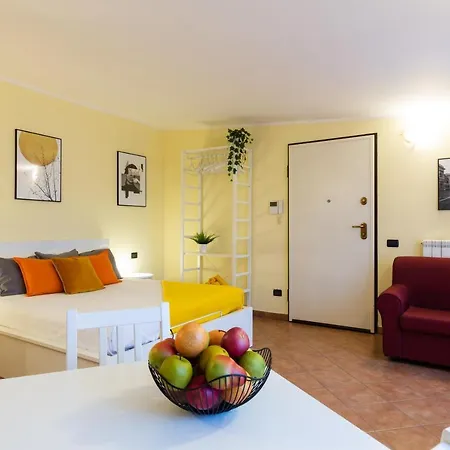 Gorla Skyline - Top Floor Apartment Milan Exterior photo